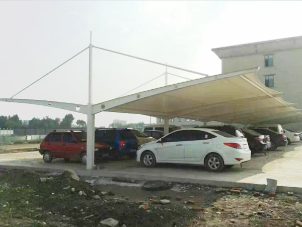 電動(dòng)汽車充電車棚